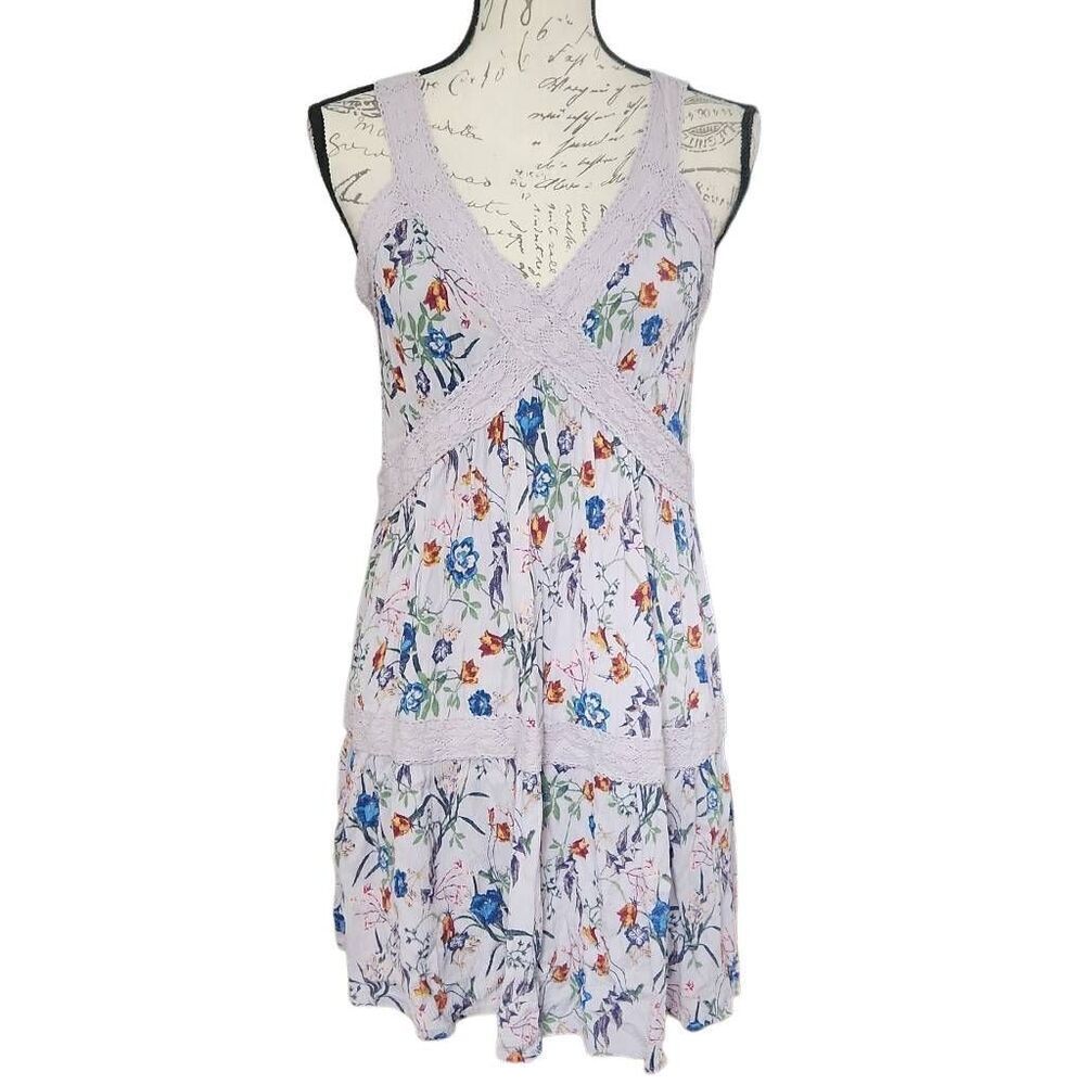 Xhilaration Ladies Size Large Lilac Floral Cross Back Lace Detail Dress